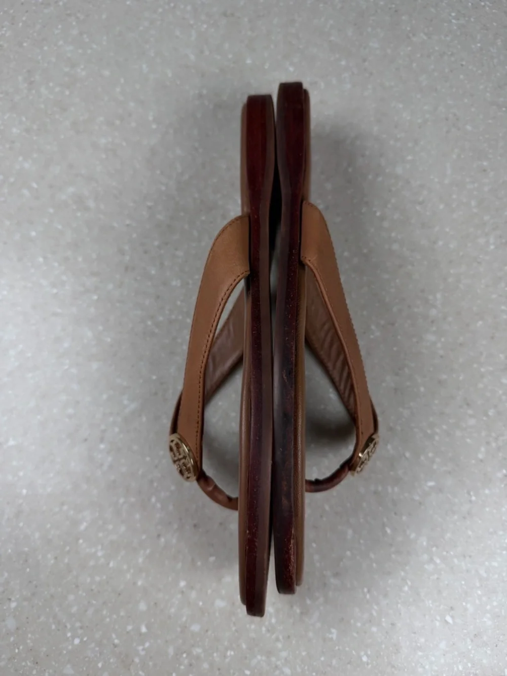 Tory Burch Benton Thong Sandal Size 7M in Brown